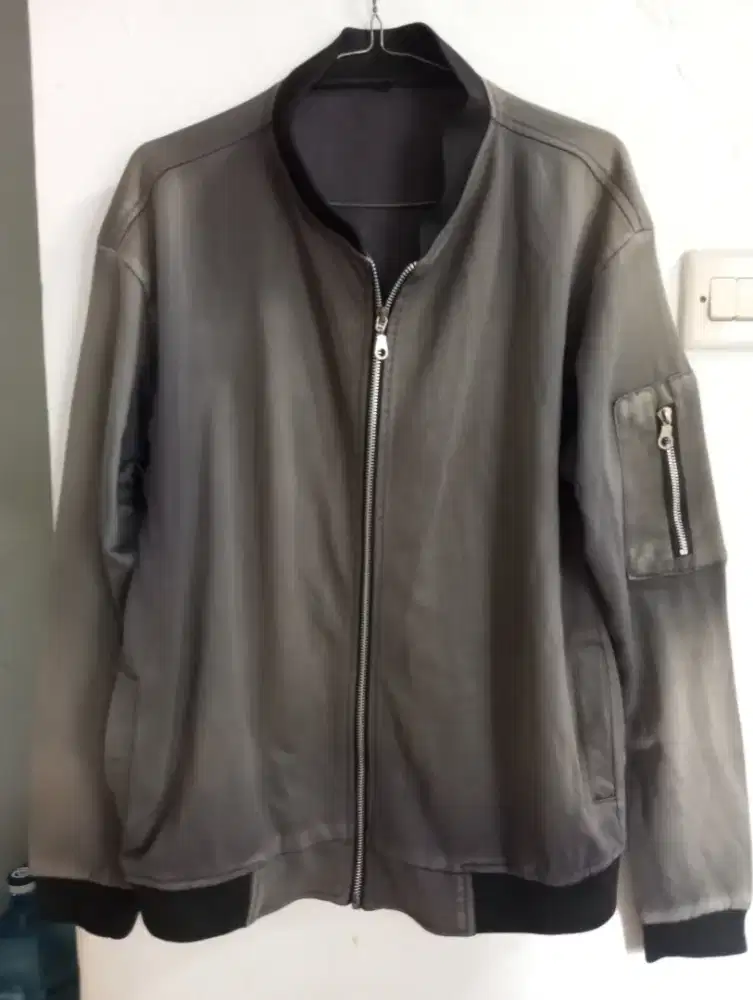 Jaket dan celana jeans