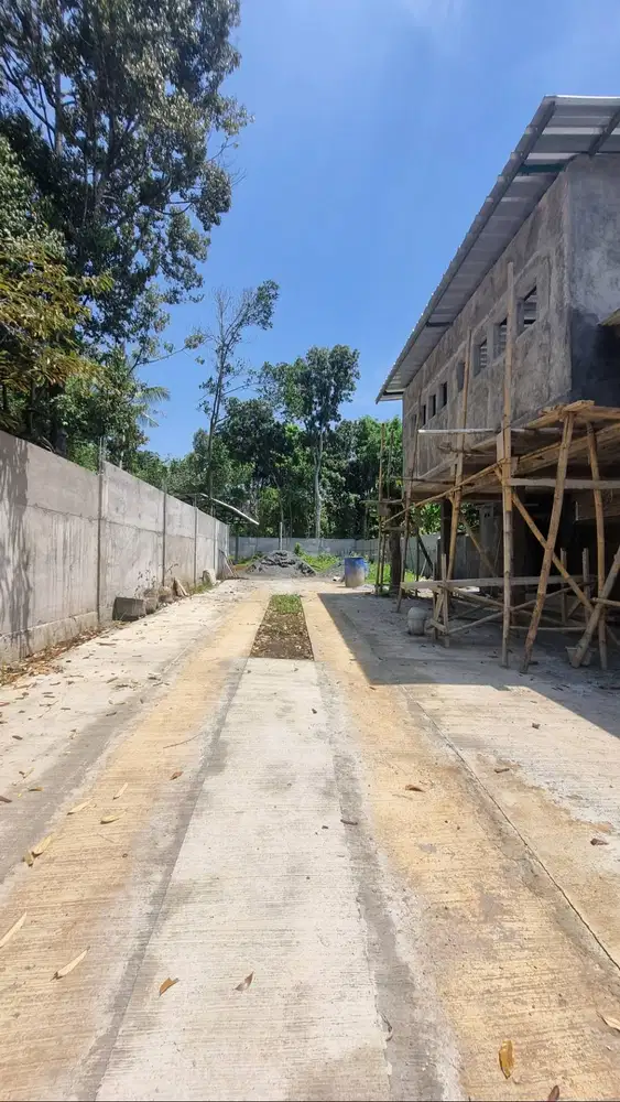 DIJUAL TANAH SELUAS 560 M² BESERTA BANGUNANNYA DI PALIR RAYA, NGALIYAN