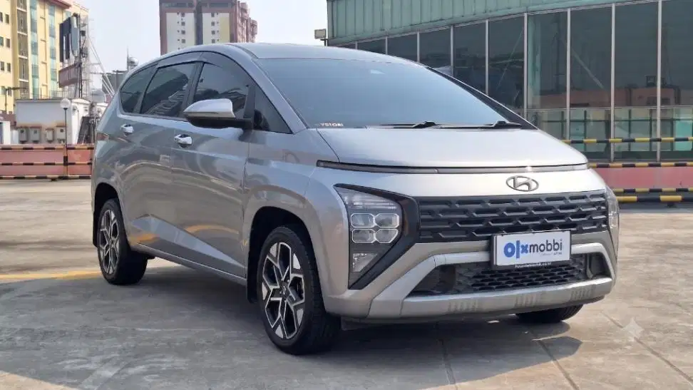 Pajak Panjang - Hyundai Stargazer 1.5 Prime Bensin-AT 2022