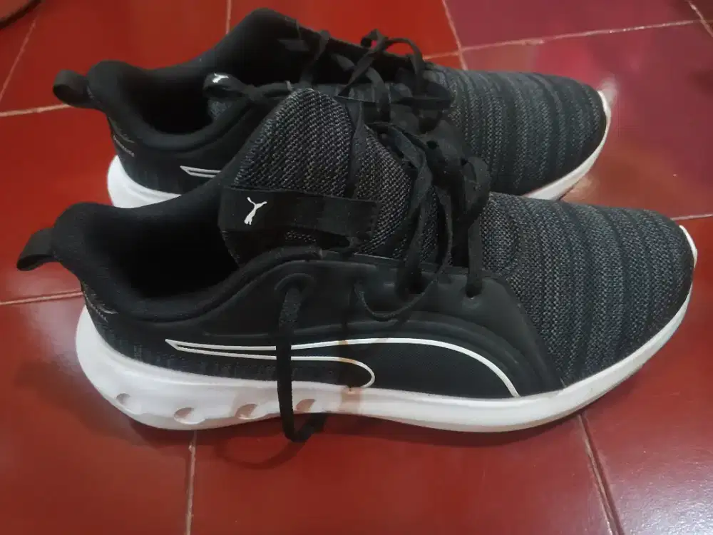 Sepatu puma ori dan nineten yuka ace