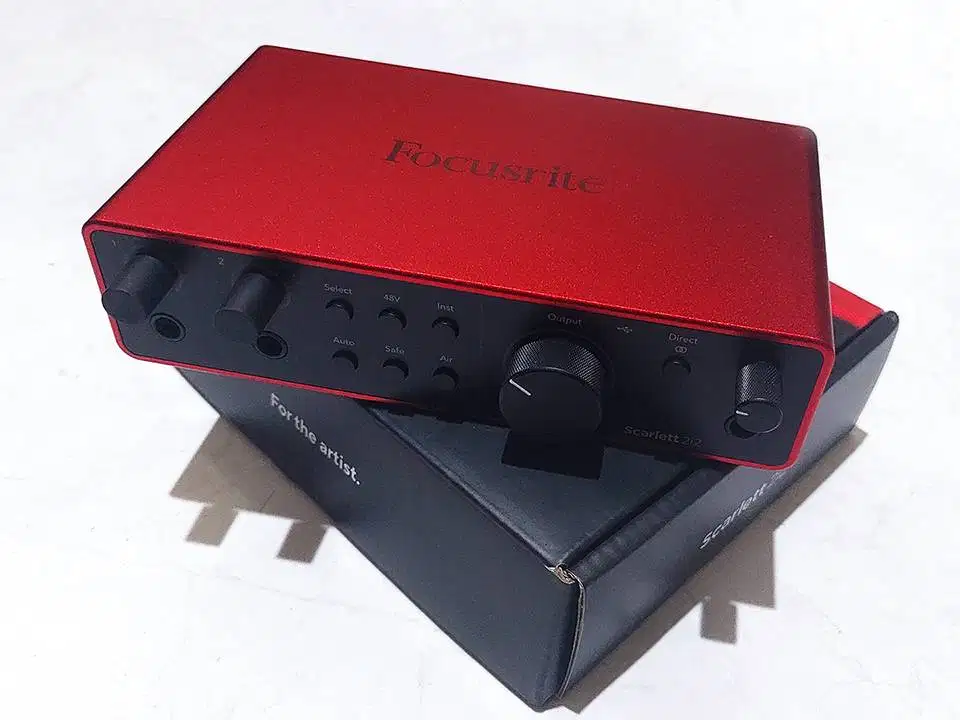 Focusrite Scarlett 2i2 4th Gen | Gen 4 USB Audio Interface | Soundcard