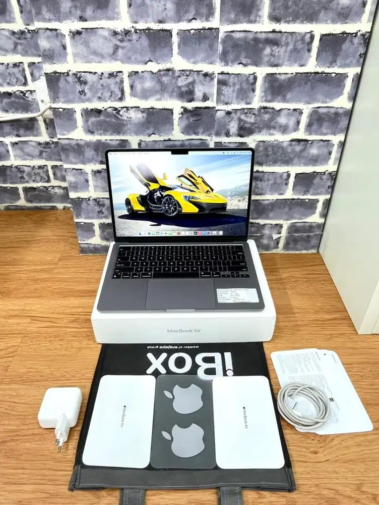 Macbook air retina 13-inch 2022