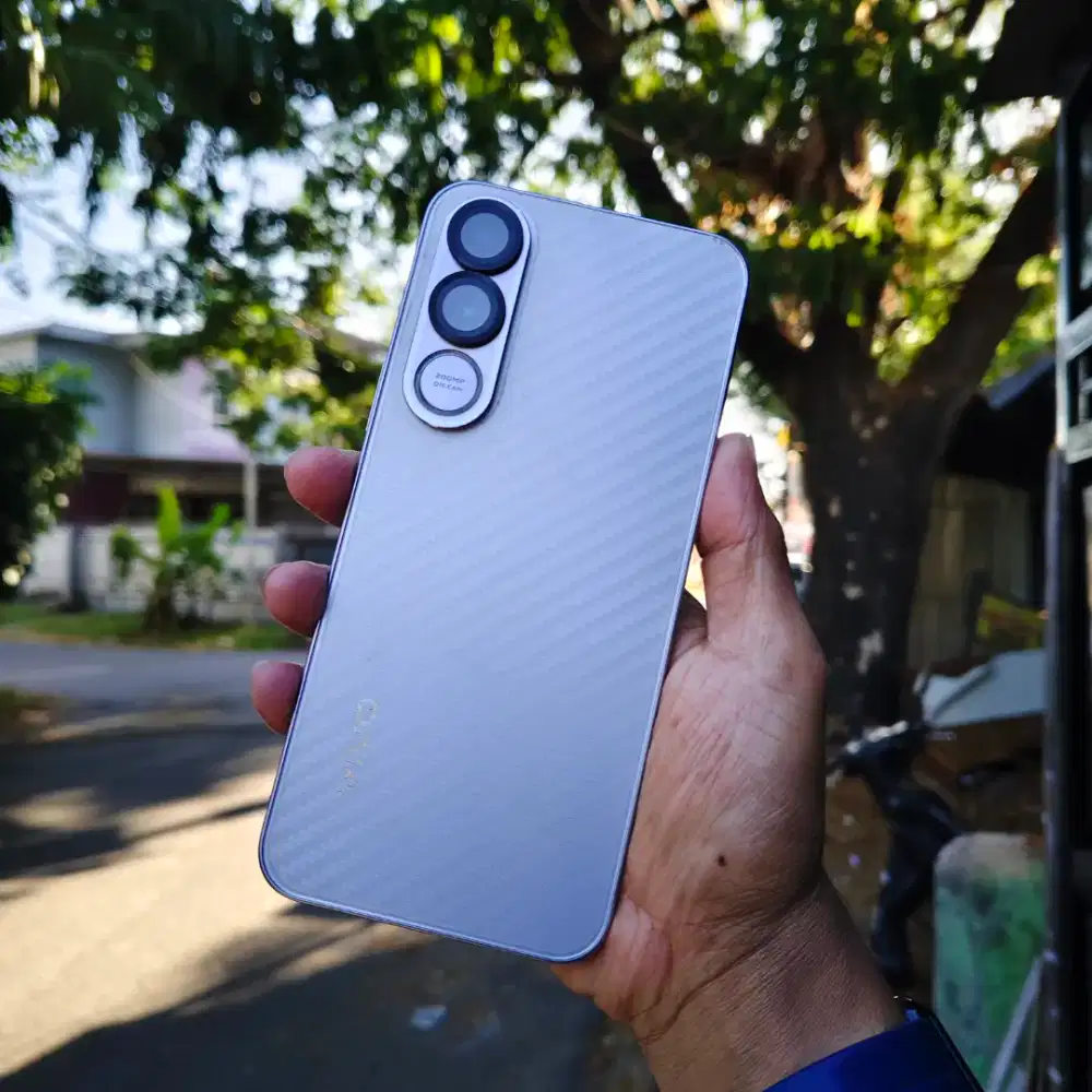 Vivo V70 FE 5G ram 8/256GB lengkap normal mulus