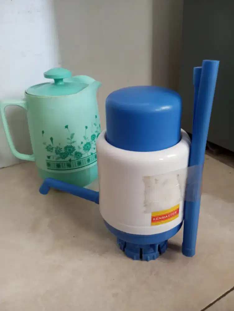 Teko dan pompa galon