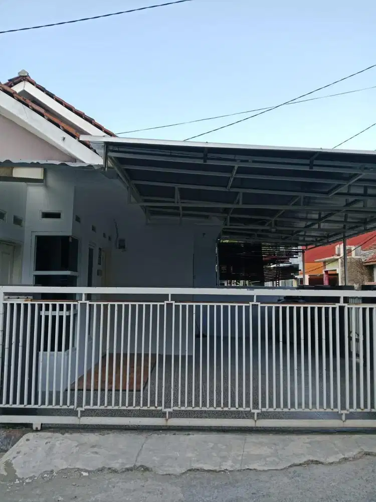 Dikontrakan dengan isi barang