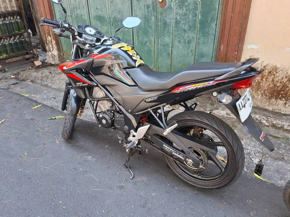 Jual Motor Honda CB150R Tahun 2014