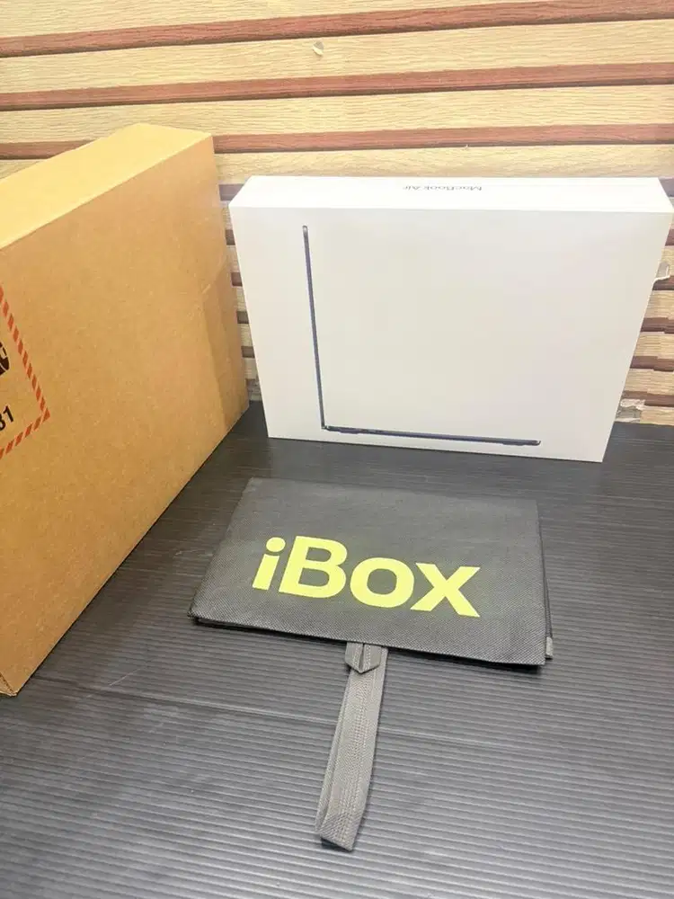 Macbook Air M5 13inc 16/512gb new iBox segel pabrik