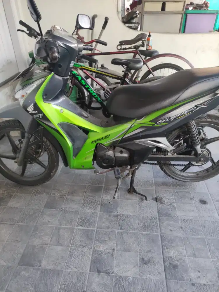 Dijual Honda Supra X 125 Helm in Tahun 2013