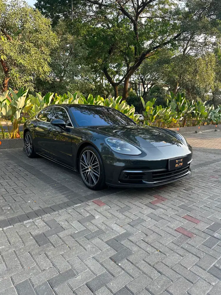Porsche Panamera 4S 2.9L AT 2017