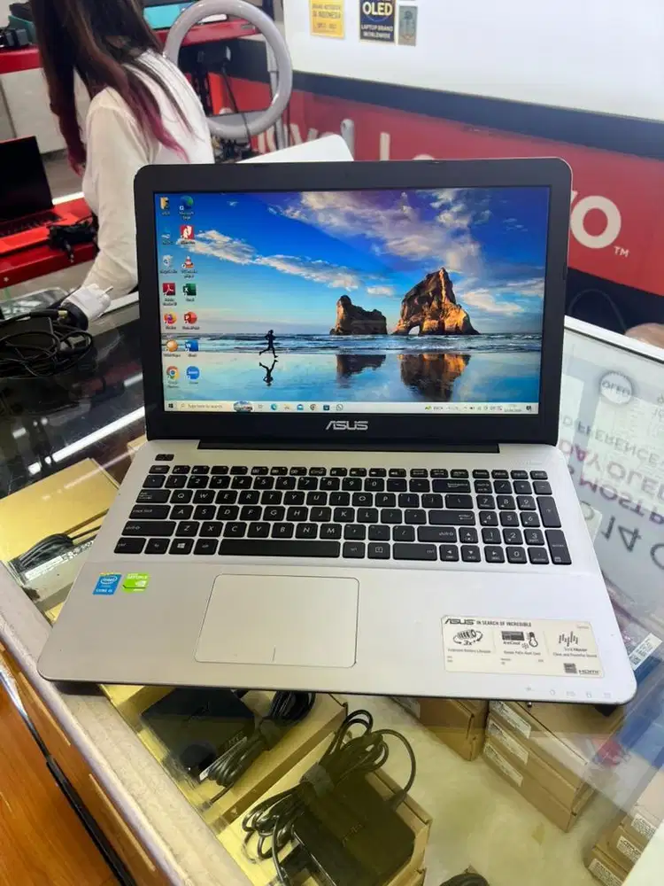 Laptop Asus A555L i5/Nvidia 2gb/Ram 12gb