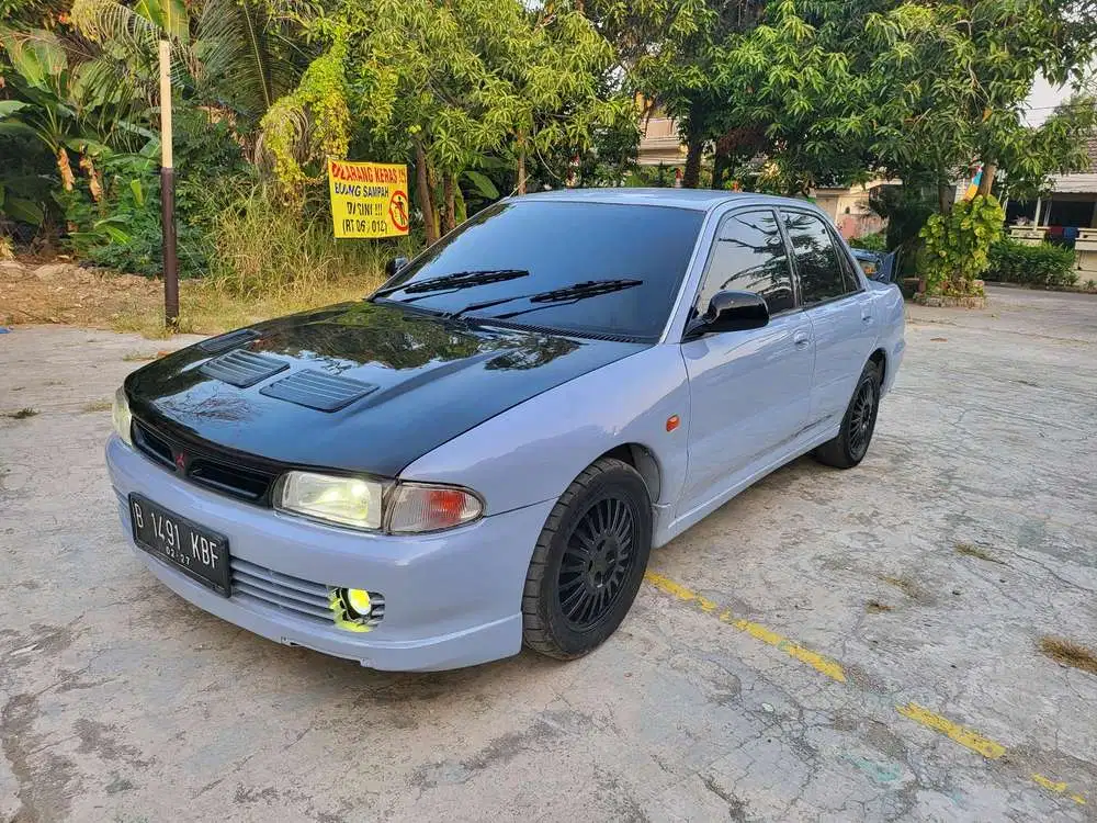 Mitsubishi Lancer 1993 Bensin