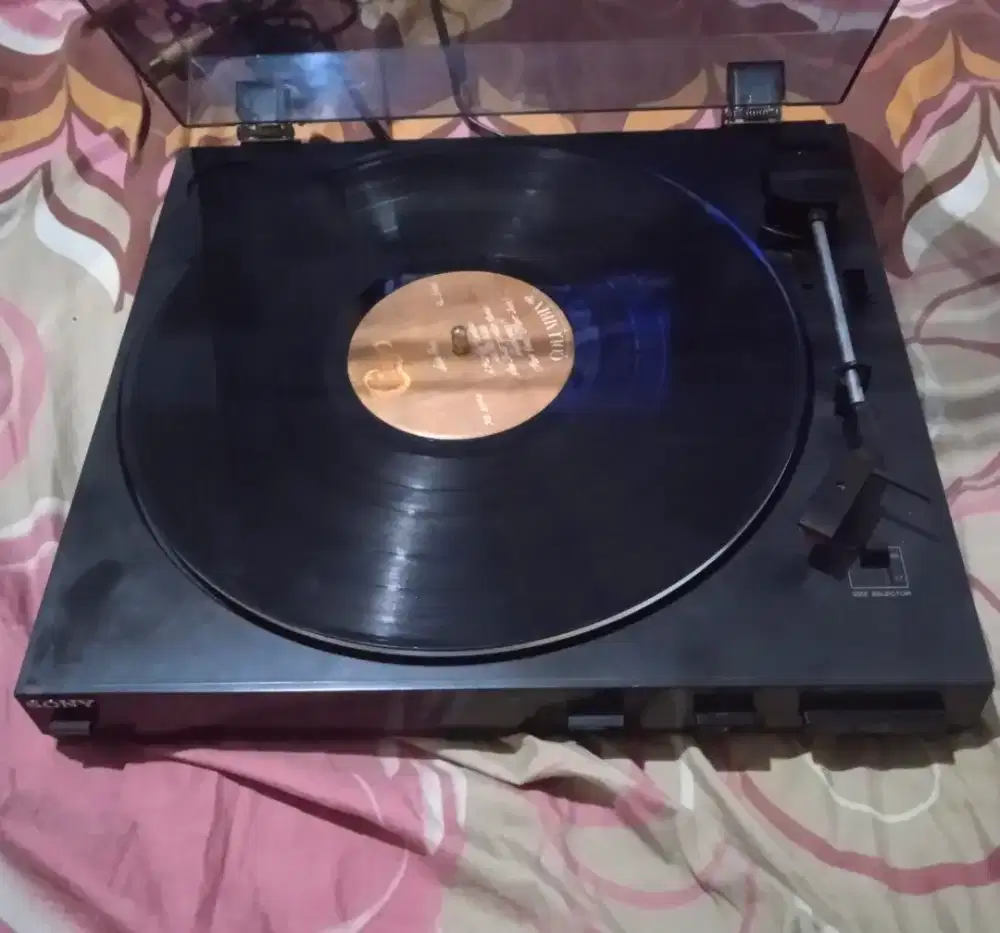 VINYL SONY PLAYER