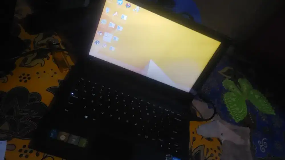 Leptop lenovo sepek lumayan