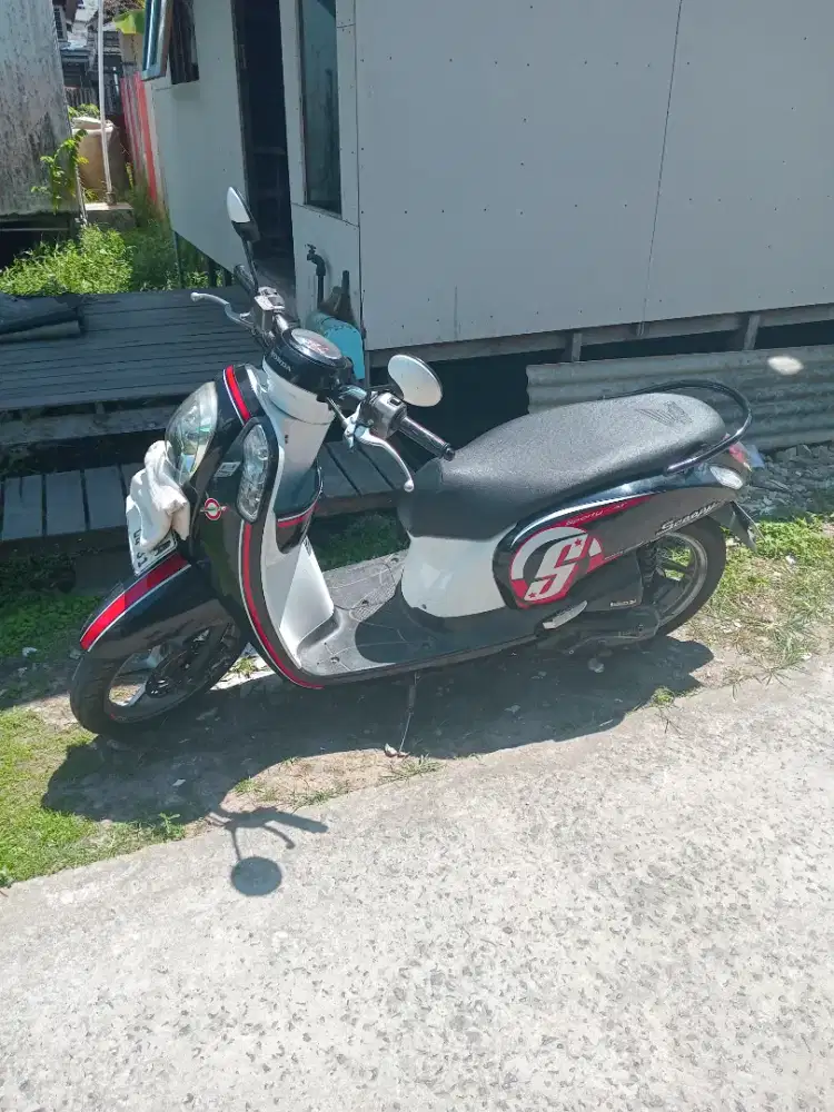 Kendaraan Honda scoopy
