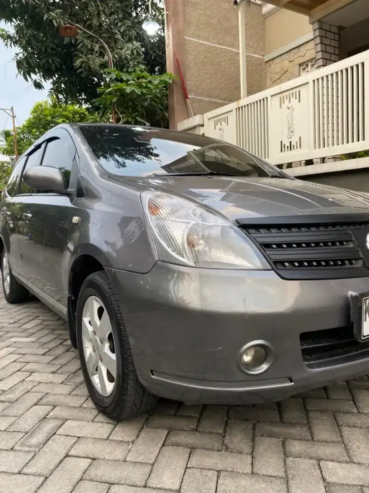Grand Livina 2011/2010 XV Ultimate istimewa original mulus