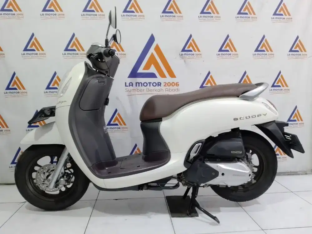 DP MULAI 900RB SCOOPY PRESTIGE 2023 (SPAYLATER /KREDIVO/CC 0%}