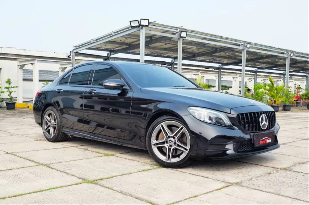 2019 Mercedes Benz C300 AMG Line AT tdp 10jt