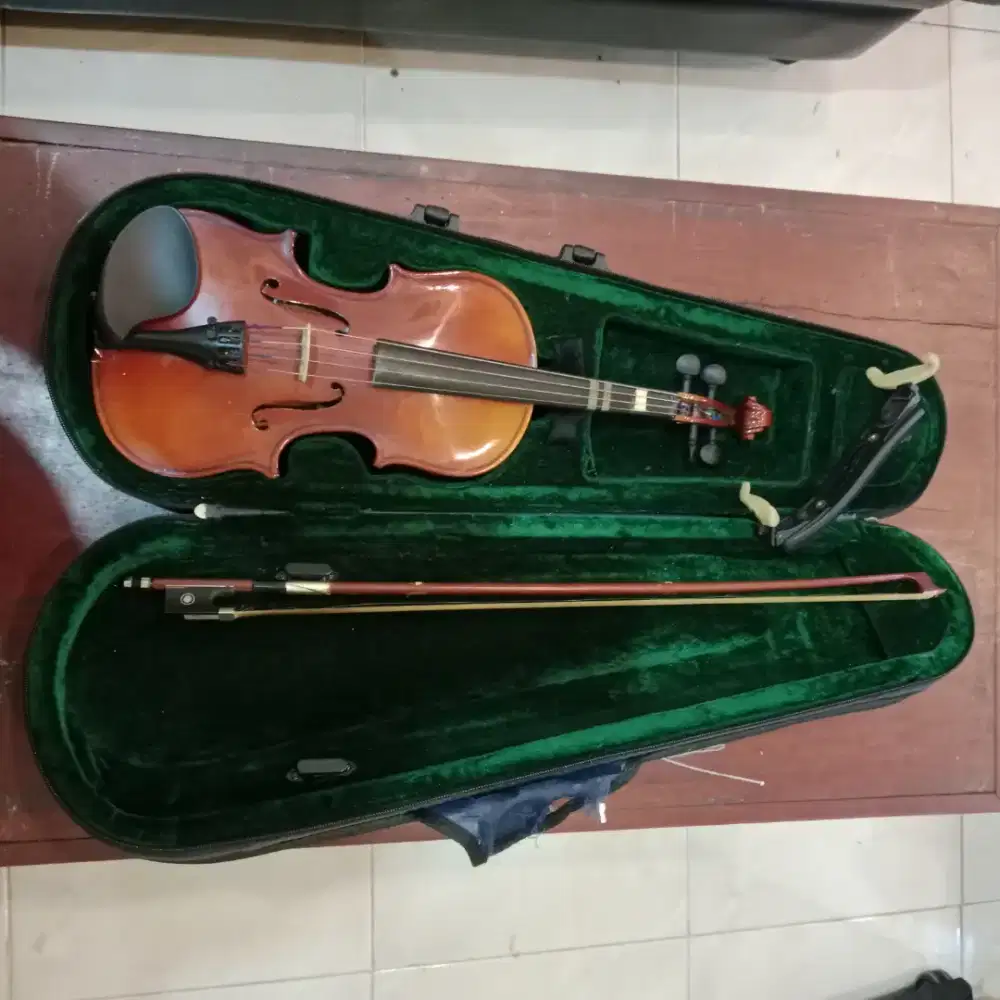 Biola Bekas Ukuran Seperempat 1/4 NEGO