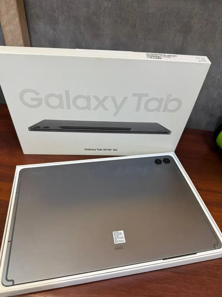 Samsung Galaxy Tab S9 FE Plus 5G  12/256GB Like New Lengkap