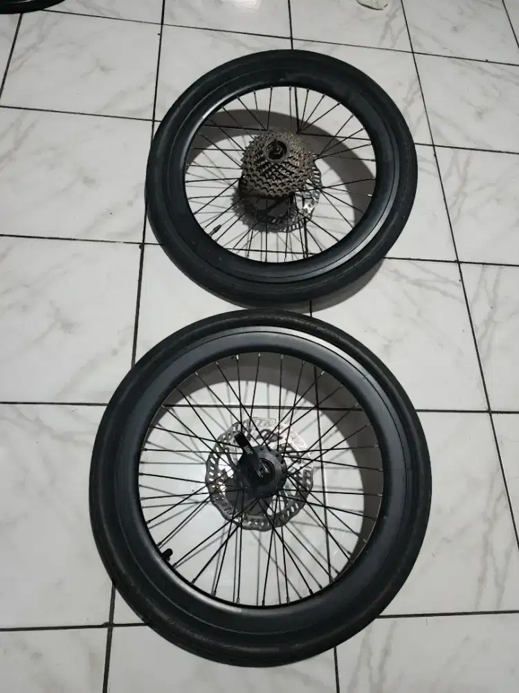 Velg dan ban  sepasang