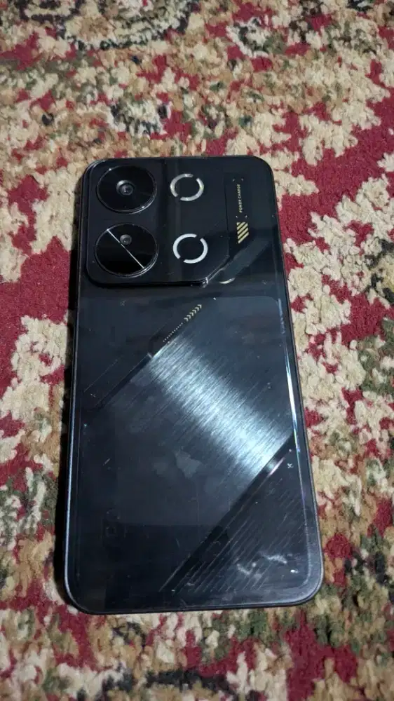 Itel P65 8/128 baret dikit