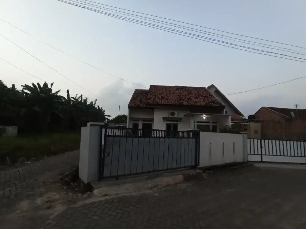 Di Jual cepat rumah strategis