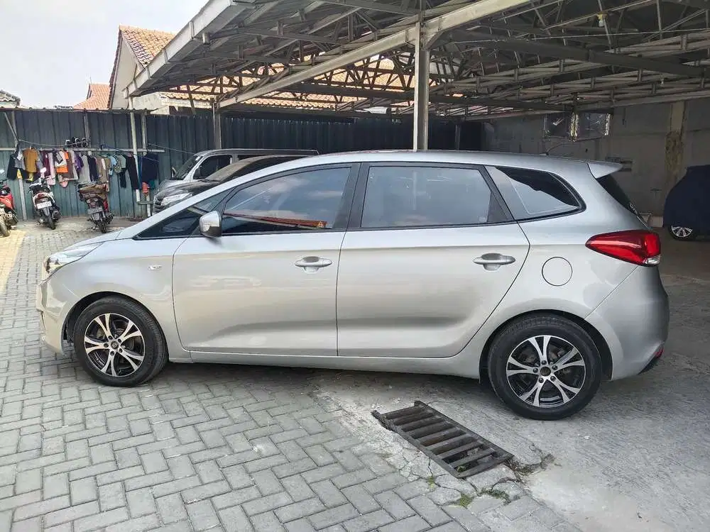 Kia Carens 2013 Bensin