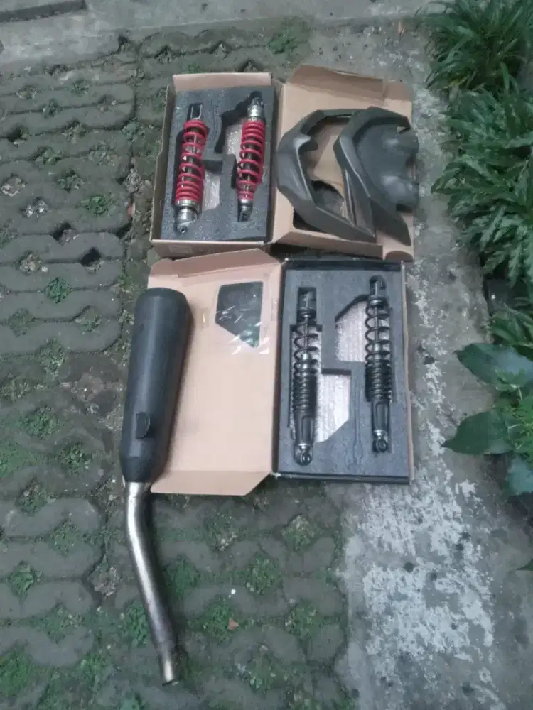 Nmax old  part Shockbreaker Knalpot Cover