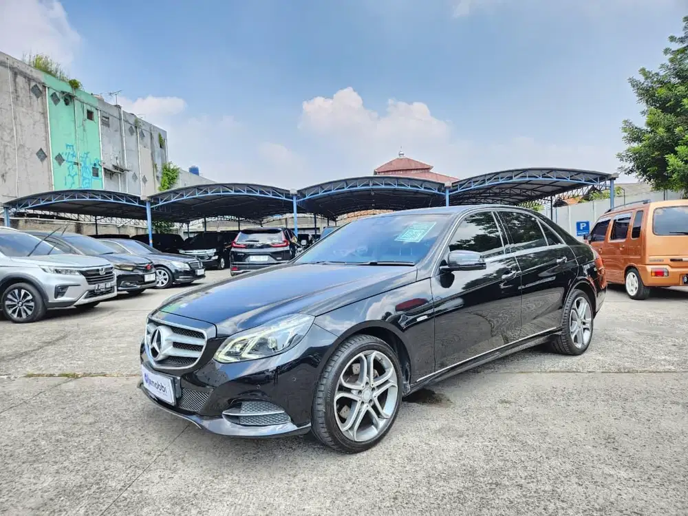DP RENDAH - Mercedes-Benz E250 2.0 Bensin-AT 2016