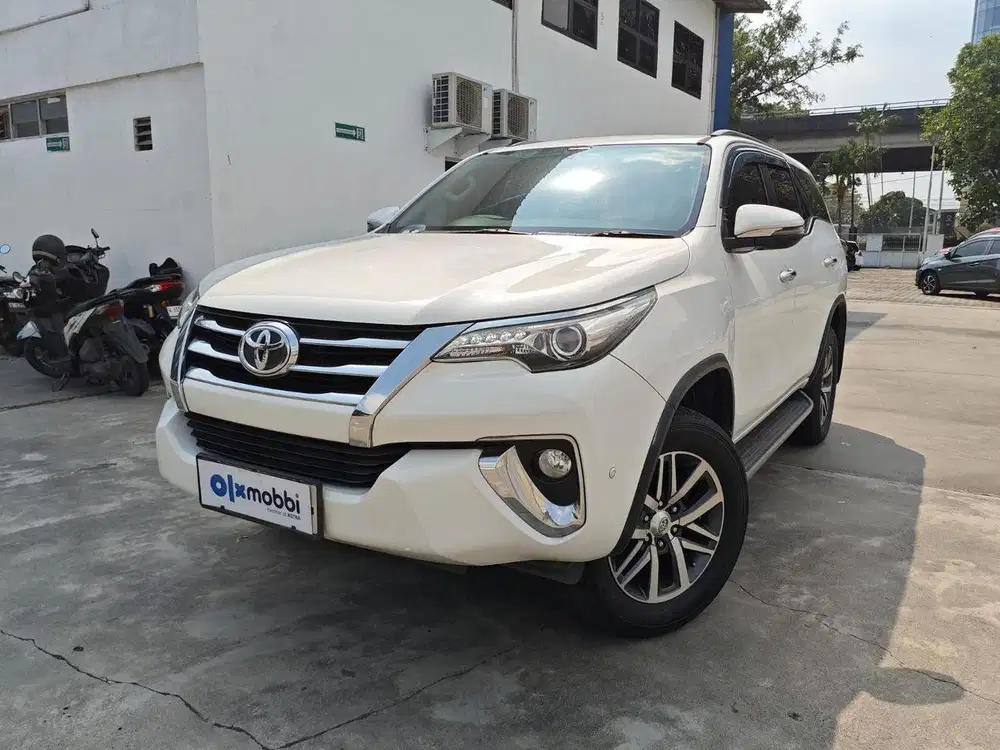 DP RENDAH - Toyota Fortuner 2.4 4x2 VRZ Solar-AT 2019