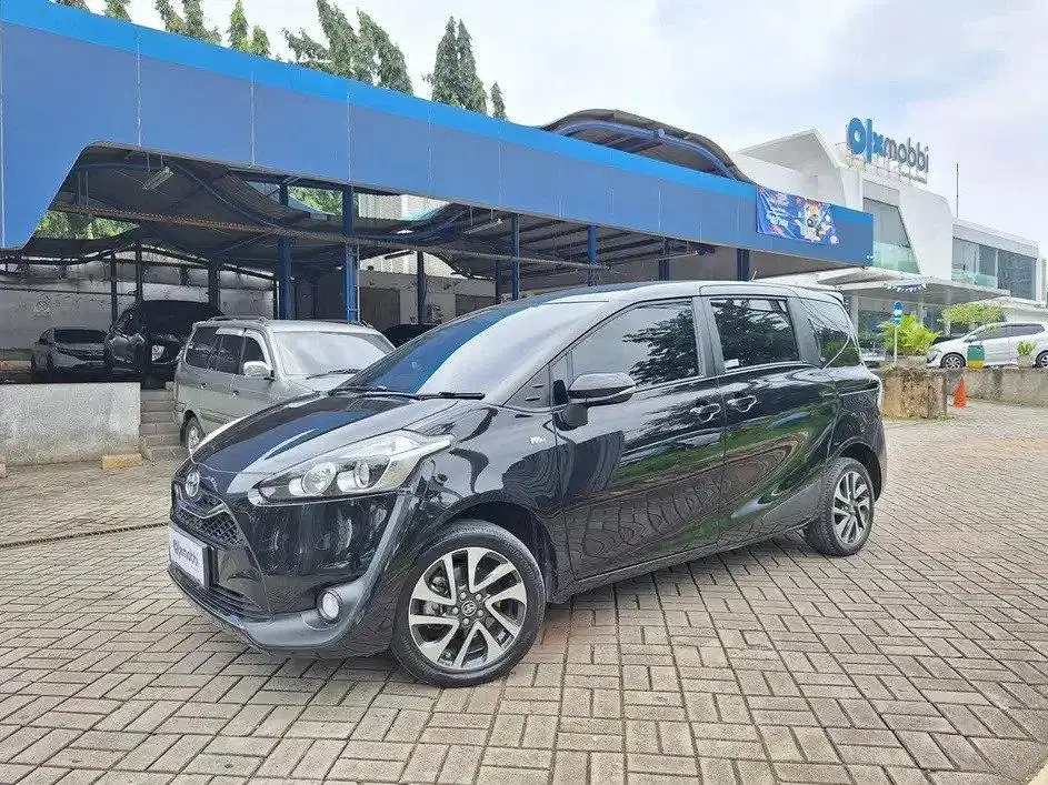 DP RENDAH - Toyota Sienta 1.5 V Bensin-AT 2020