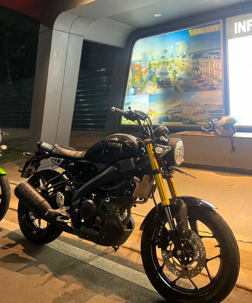XSR 155 LOW KM LIKE NEW