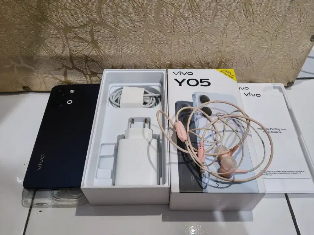 Vivo y05 4/128gb fullset garansi resmi bonus earphone TERMURAH