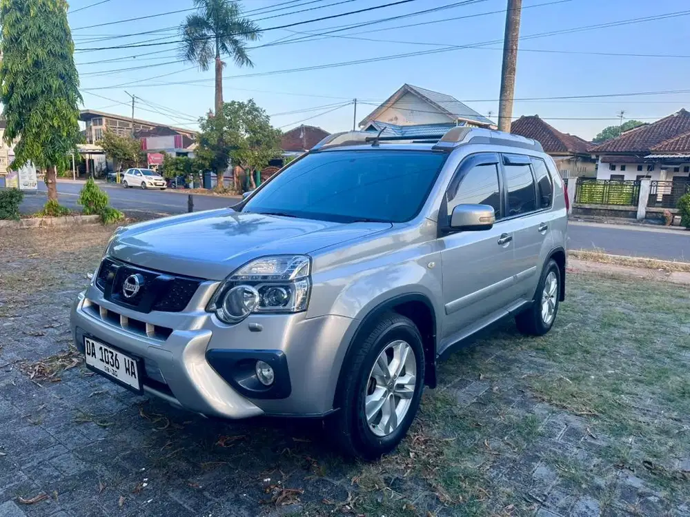 Jual Nissan X-Trail 2.5 AT XT type Tertinggi 2012