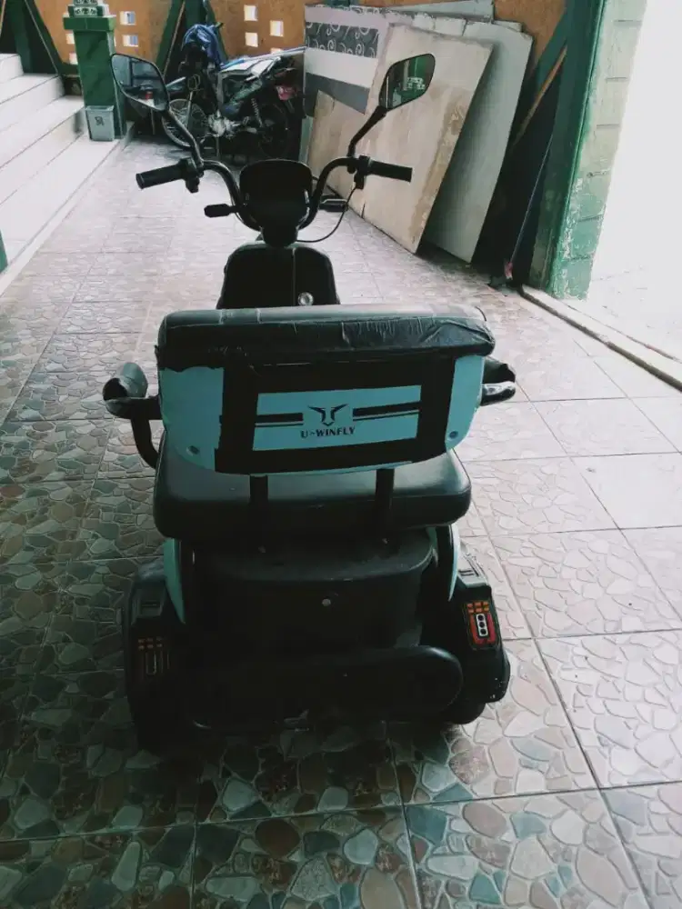 Sepeda listrik untuk ibu2 dan lansia