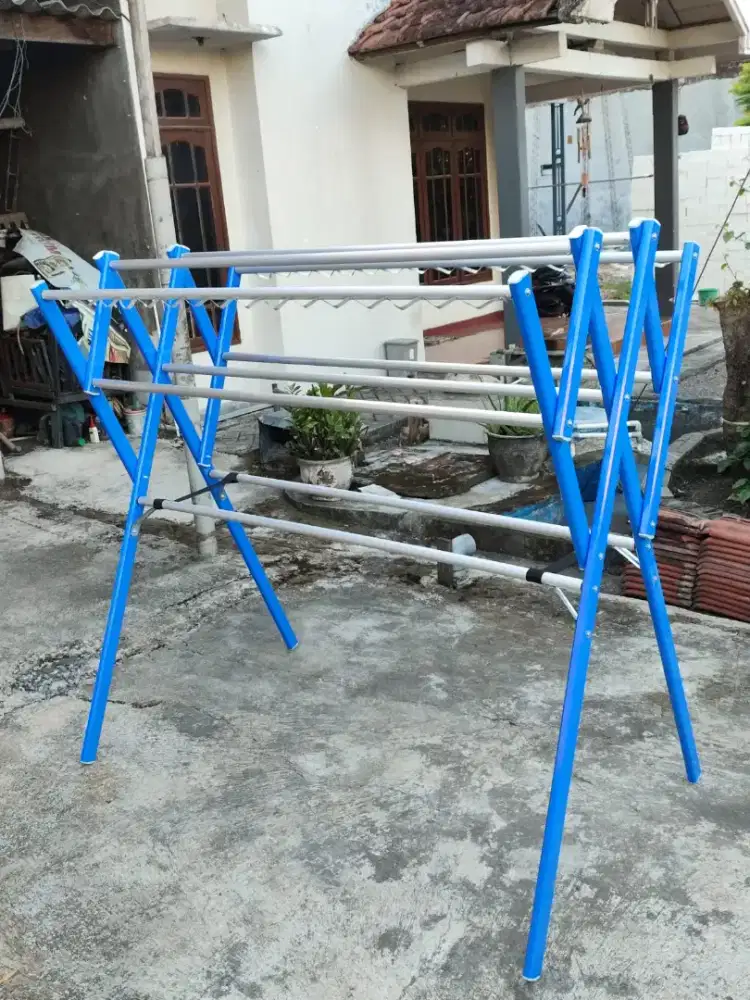 Jemuran berdiri bahan almini