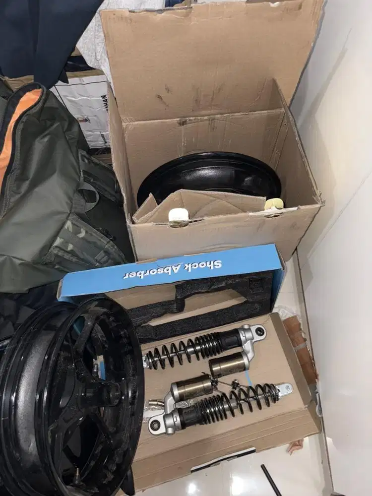 Sperpat pelak dan shock motor NMX NEO