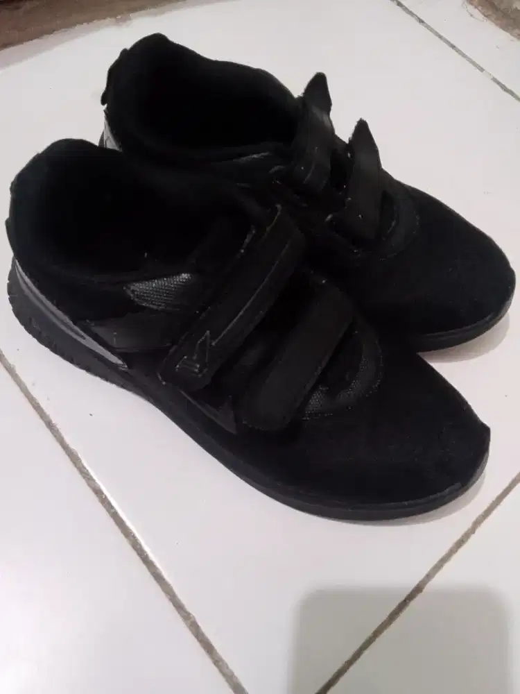 Sepatu anak pro ATT bekas masih bagus