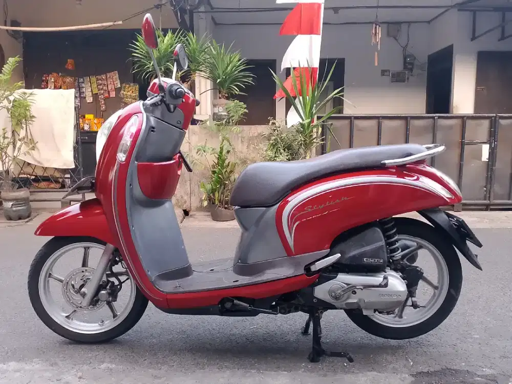 Scoopy esp stylish th 2016