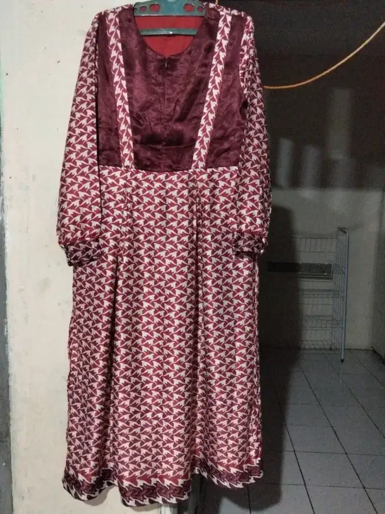 Gamis perempuan muslimah