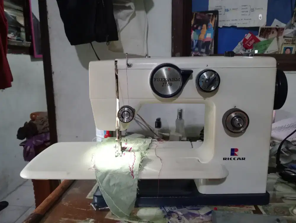Mesin jahit Riccar  freearm2700