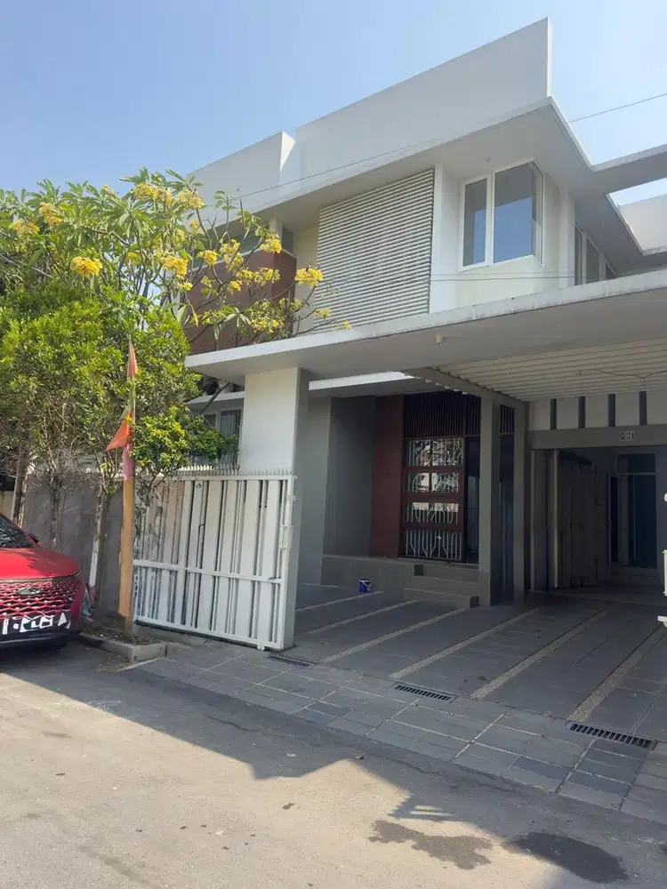 RUMAH  PUSAT  TENGAH KOTA JALAN SETERAN SEMARANG TENGAH