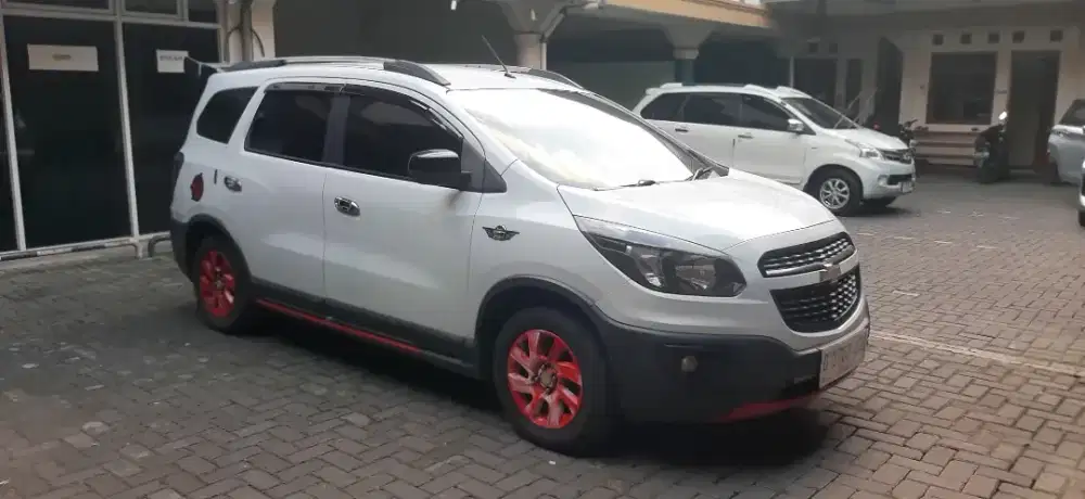 CHEVROLET SPIN ACTIV 1.5 BENSIN AT