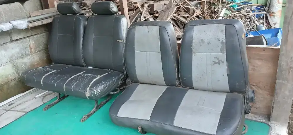 Kursi tengah dan belakang carry 1000