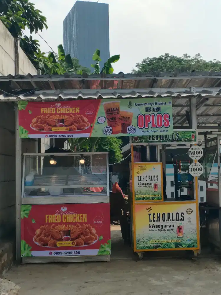 DIBUTUHKAN KARYAWATI JAGA MINUMAN DAN MAKANAN