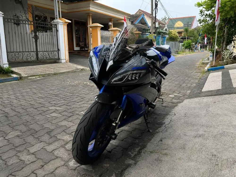 Yamaha R6 Blue 2013