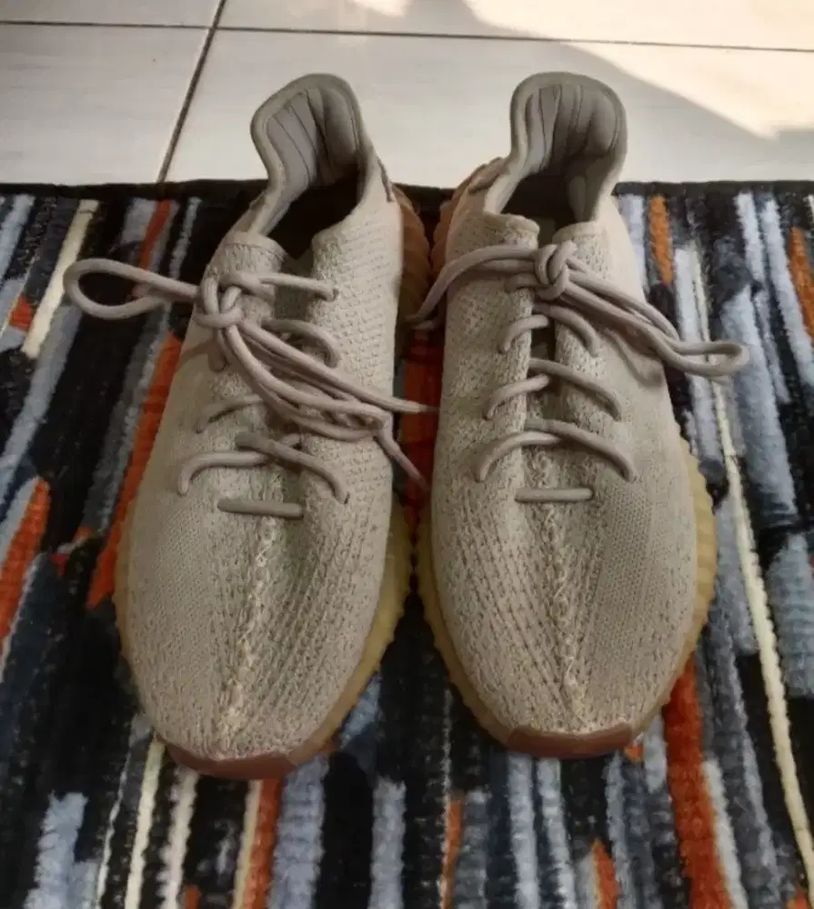 Adidas yezzy 350 v2 original size 42