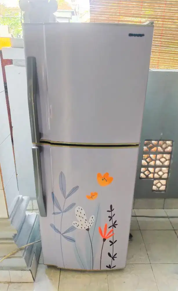 Kulkas Sharp 2 pintu