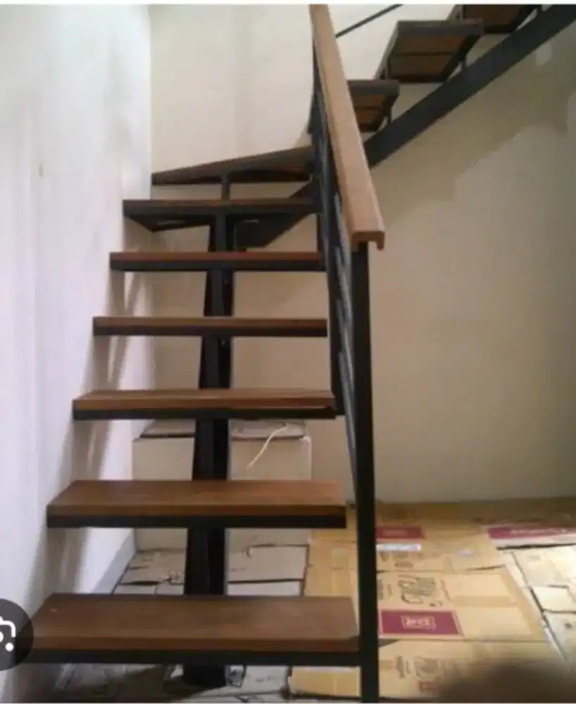 Tangga rebah trap kayu