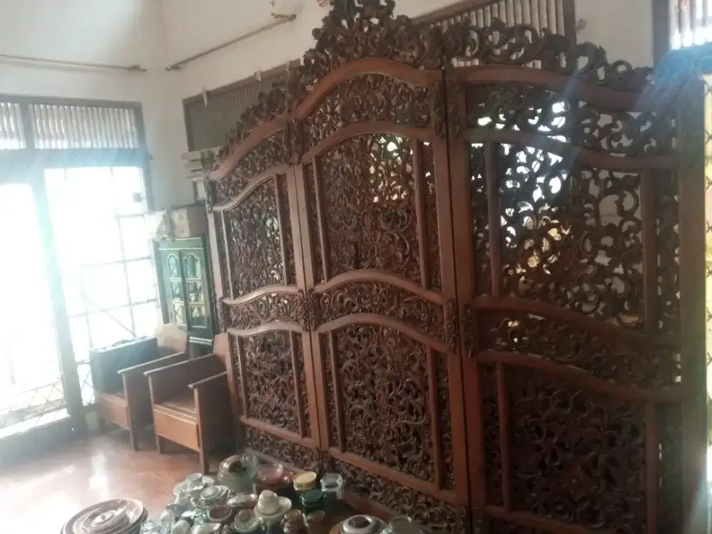 Sketsel gebyok partisi jati